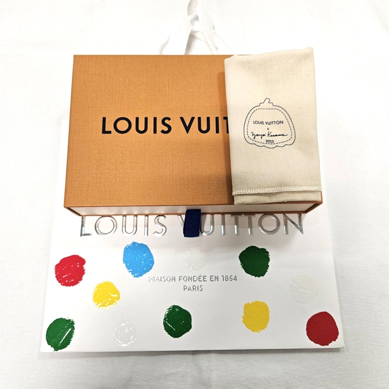 ルイヴィトン Louis Vuitton 三つ折り財布 LV×YK ポルトフォイユ･ヴィクトリーヌ M82105 草間彌生 ノワールブロン ドット モノグラムアンプラント コンパクトウォレット 未使用品