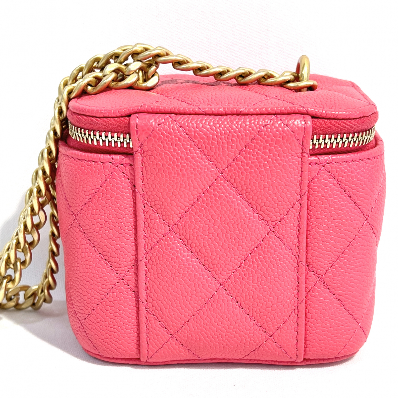 【コンパクトで可愛い♡】CHANEL ミニバニティ 25P/バニティ型が上品で可愛い♪】CHANEL バニティバッグ